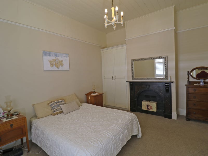 Unique Alexander Terrace Gem 16