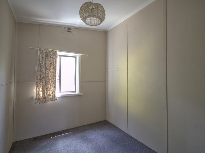 Edwardian Cottage – Renovate and 11