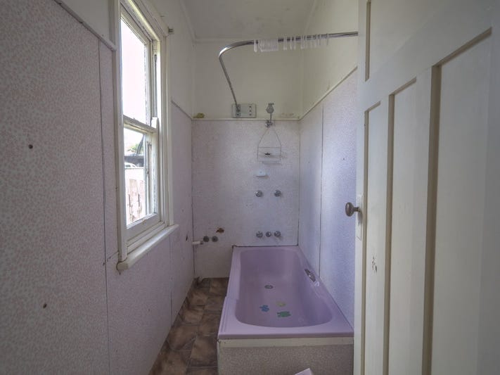 Edwardian Cottage – Renovate and 14