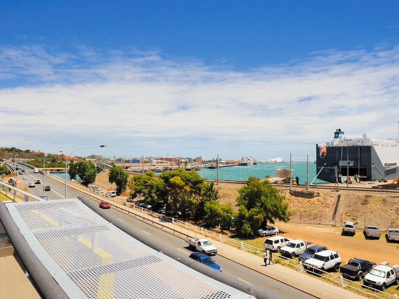 Uninterrupted views of the harbour 4