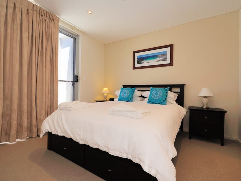 Uninterrupted views of the harbour 10