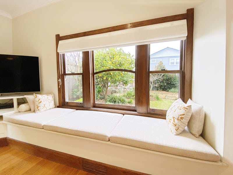 BEAUTIFUL FAMILY HOME IN THE 4