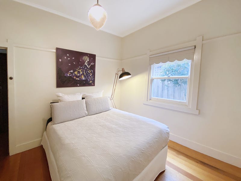 BEAUTIFUL FAMILY HOME IN THE 16