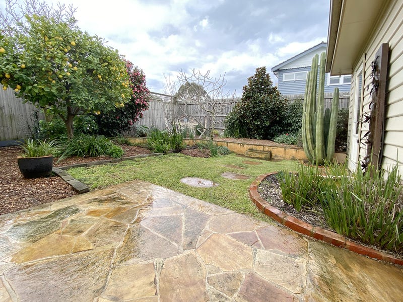 BEAUTIFUL FAMILY HOME IN THE 18
