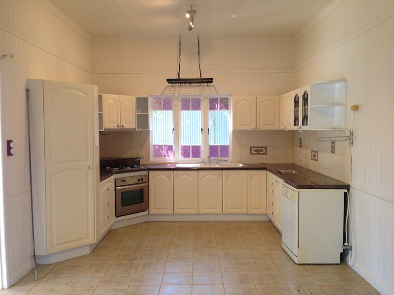 Location, MDR3 zoning,  views, 4