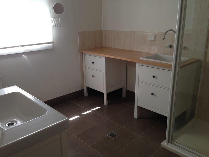 Location, MDR3 zoning,  views, 5
