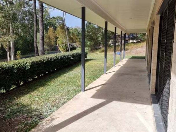 The Ultimate Central Acreage Home 6