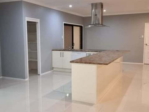 The Ultimate Central Acreage Home 16