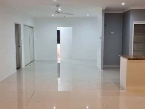The Ultimate Central Acreage Home 24