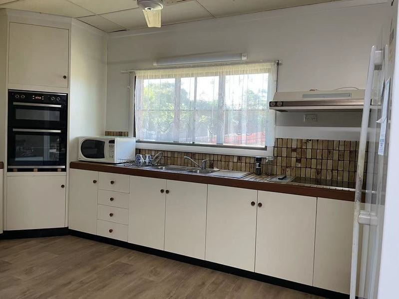 Large Family Home Innisfail 15