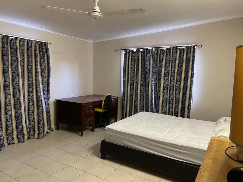 Large Family Home Innisfail 19