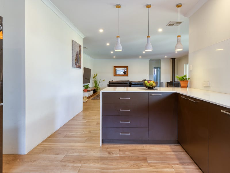 Spectacular Family Home 15