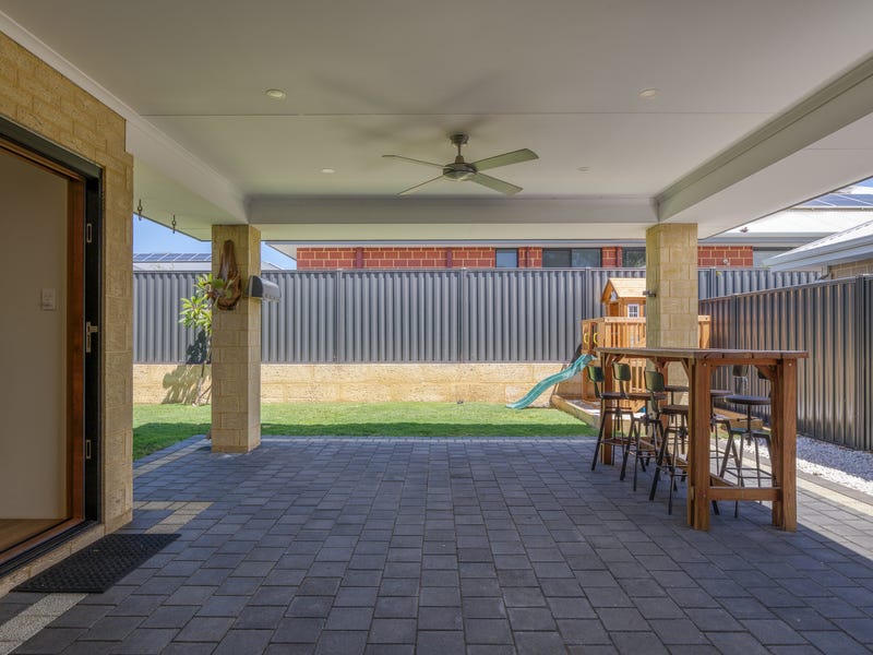 Spectacular Family Home 31
