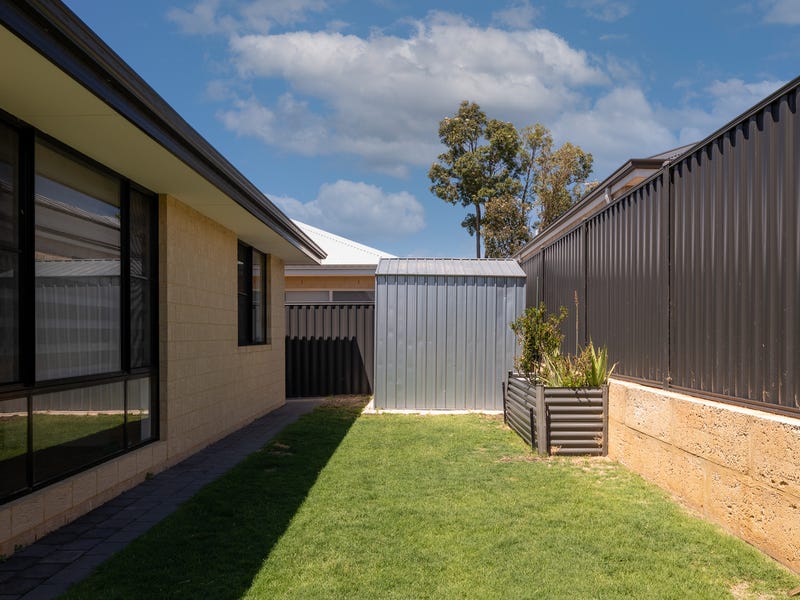 Spectacular Family Home 33