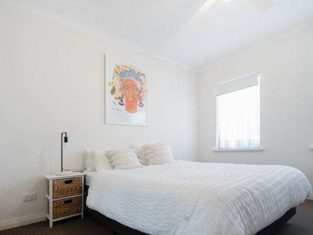 Stunning 2×1 in prime location 8