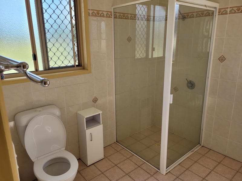 3 Bedroom office 2 bath 17