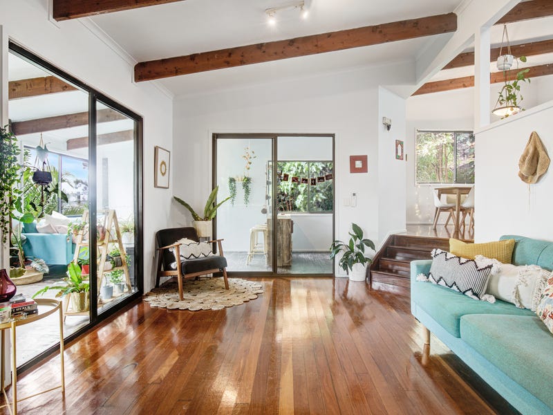 3 bedroom house overlooking river 2