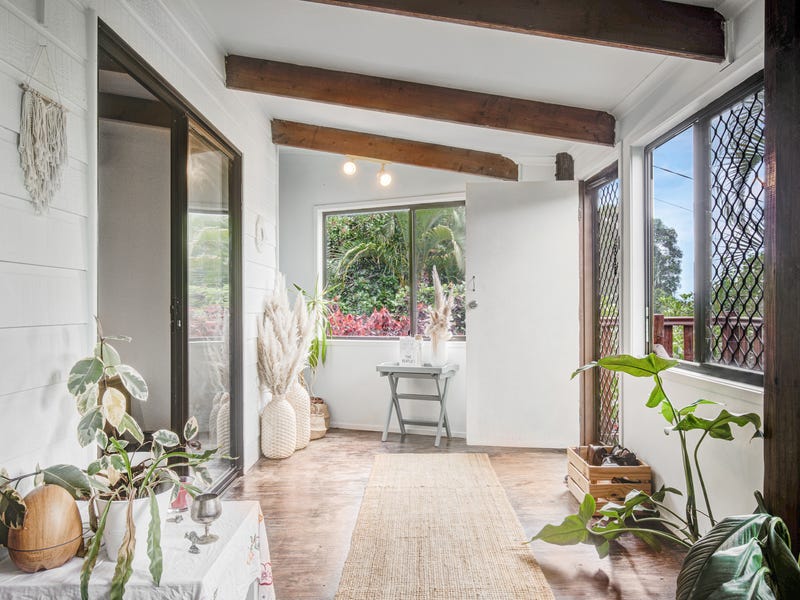 3 bedroom house overlooking river 9