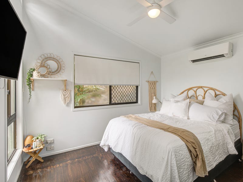 3 bedroom house overlooking river 12