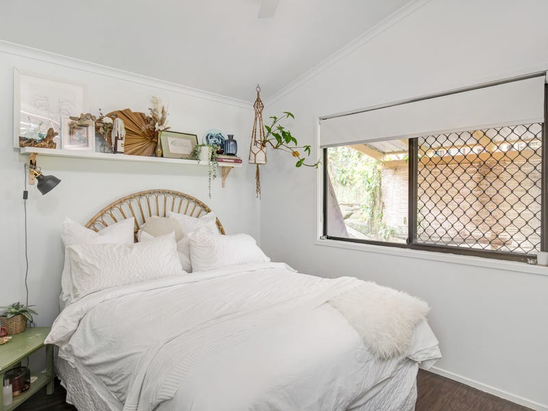 3 bedroom house overlooking river 14