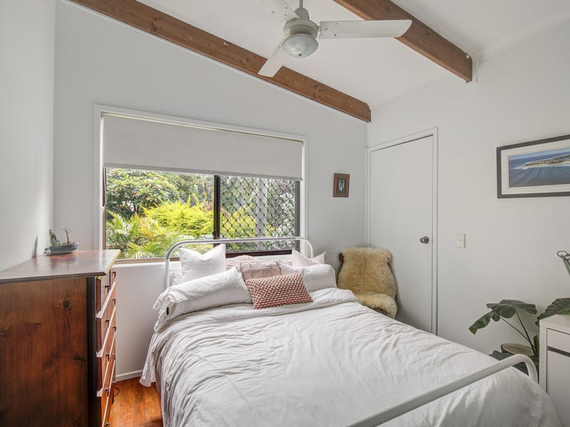 3 bedroom house overlooking river 15