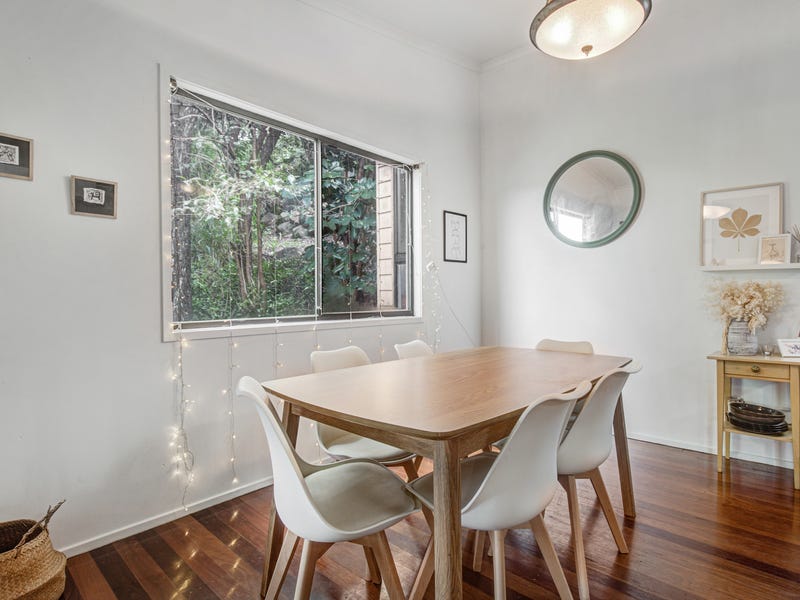 3 bedroom house overlooking river 21