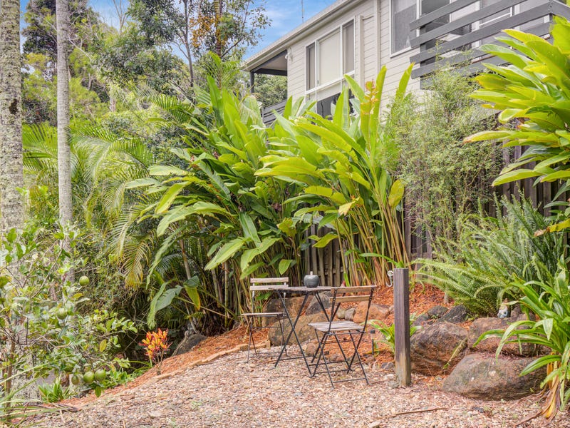 3 bedroom house overlooking river 24