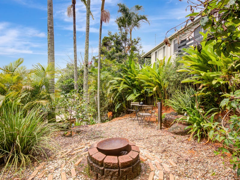 3 bedroom house overlooking river 27