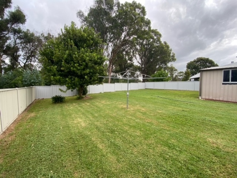 Quaint Country Location. Move in 4