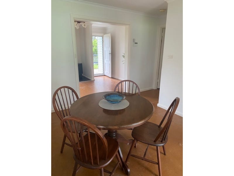 Quaint Country Location. Move in 11