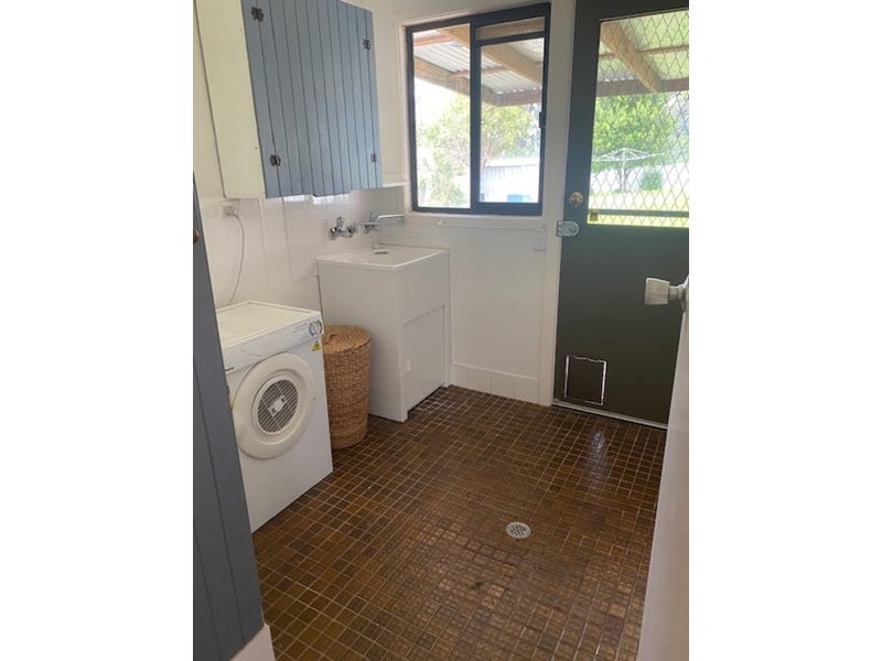 Quaint Country Location. Move in 13