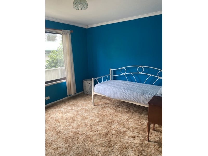 Quaint Country Location. Move in 20