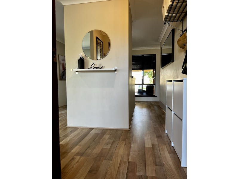 Modernised 3×1 situated on large 5