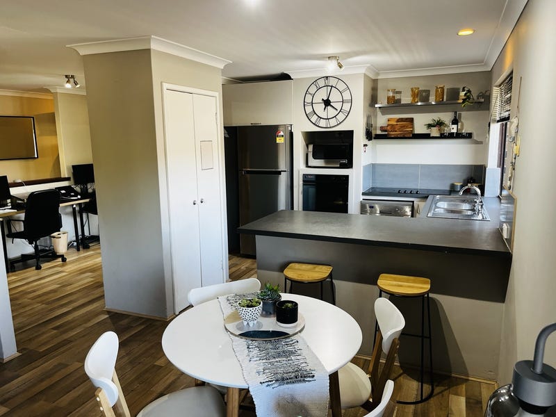Modernised 3×1 situated on large 12