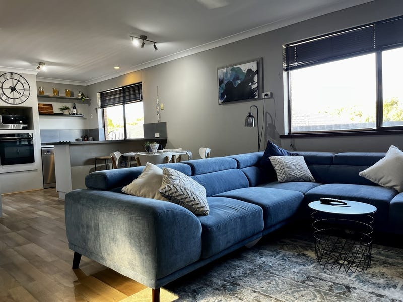 Modernised 3×1 situated on large 13
