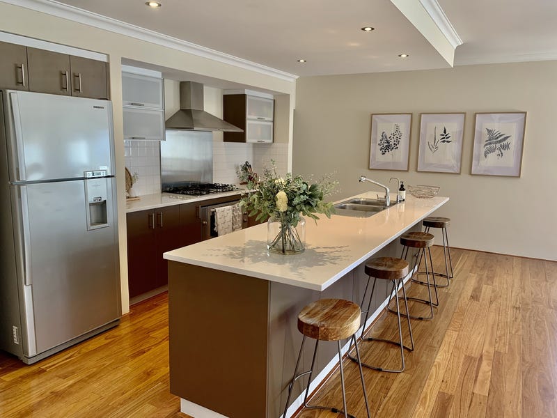 Classy Modern Lifestyle Home 8