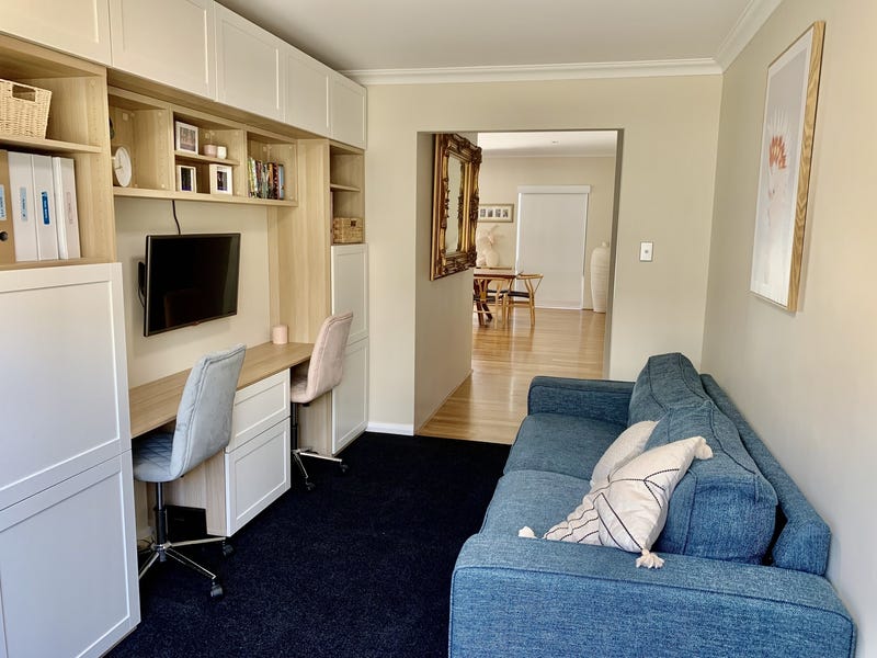 Classy Modern Lifestyle Home 16