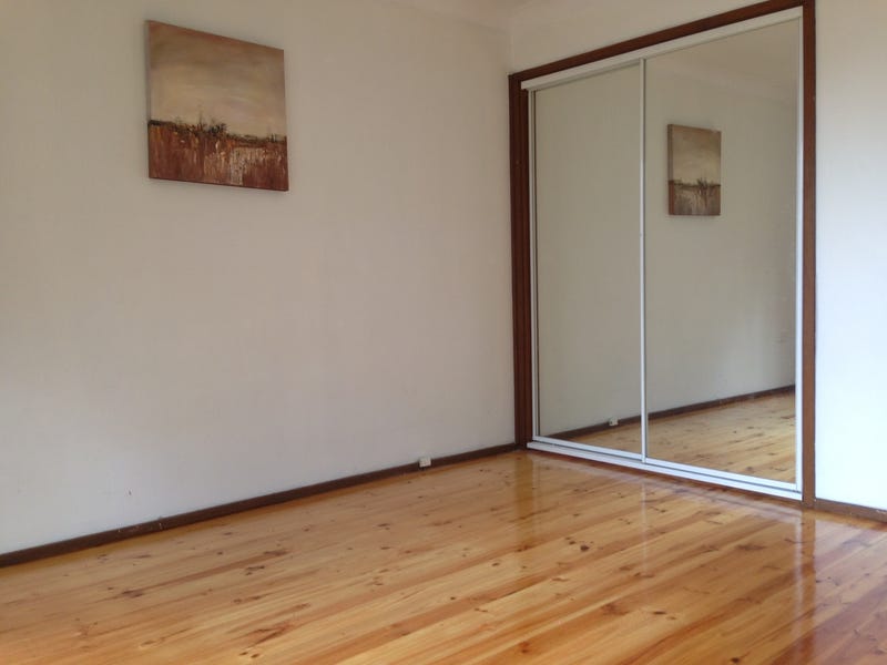 CENTRALLY LOCATED WITH GREAT VIEWS 4
