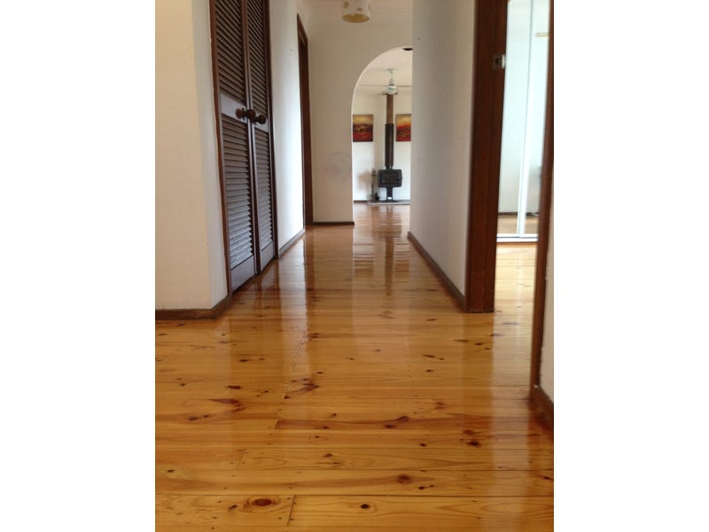 CENTRALLY LOCATED WITH GREAT VIEWS 6