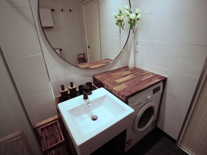 3 room 1 bath 1 10