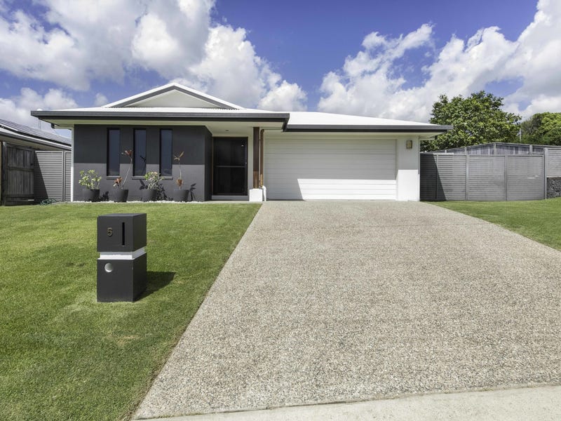 MODERN FAMILY HOME