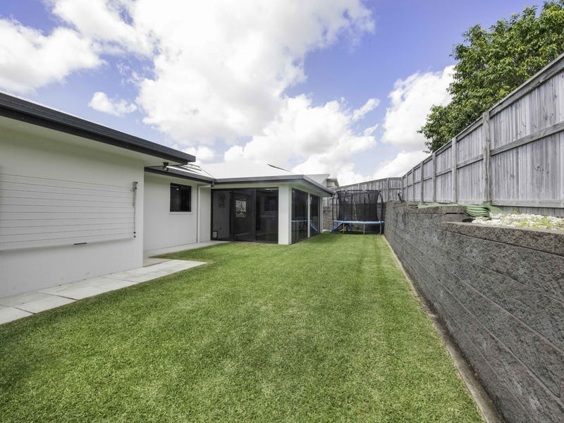 MODERN FAMILY HOME 19
