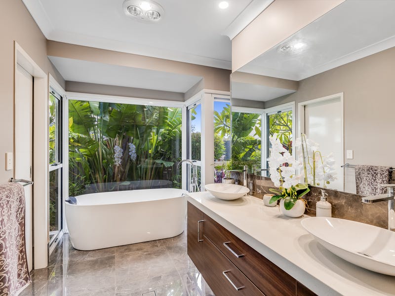 Your own private oasis in 19