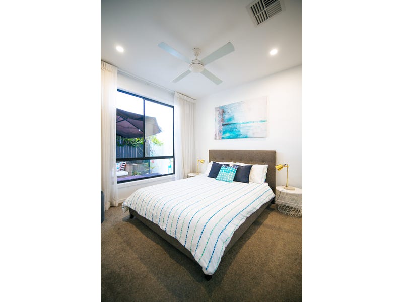 EXECUTIVE *FREEHOLD RESIDENCE 5