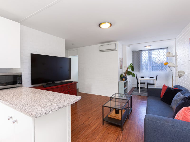 Charming 2 Bedroom& 1Bath Apartment 4