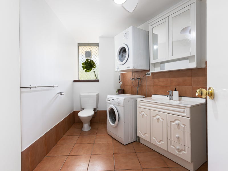 Charming 2 Bedroom& 1Bath Apartment 10