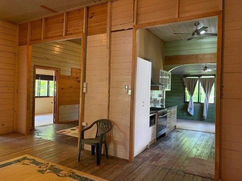 UNDER OFFER – Queenslander Home 7