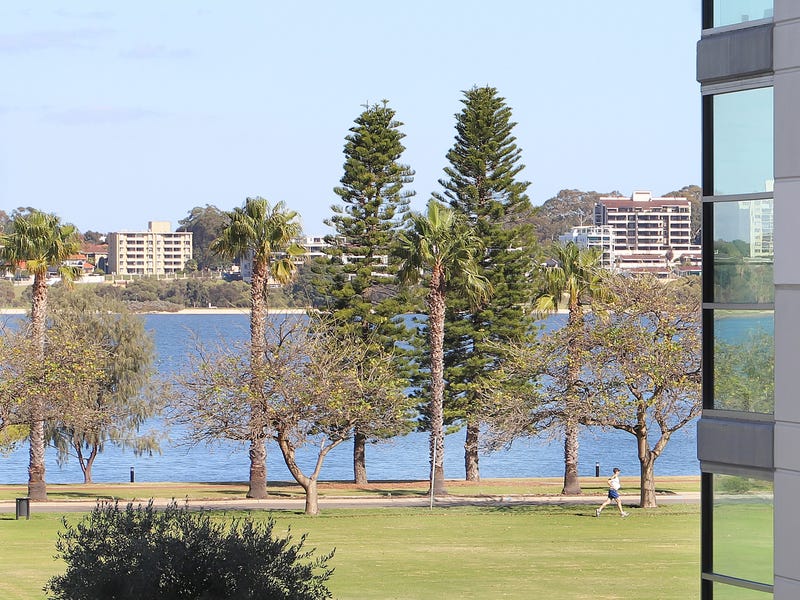 16/90 Terrace Road East Perth 20
