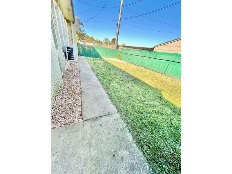 Low-Maintenance 3 Bedroom Home 12