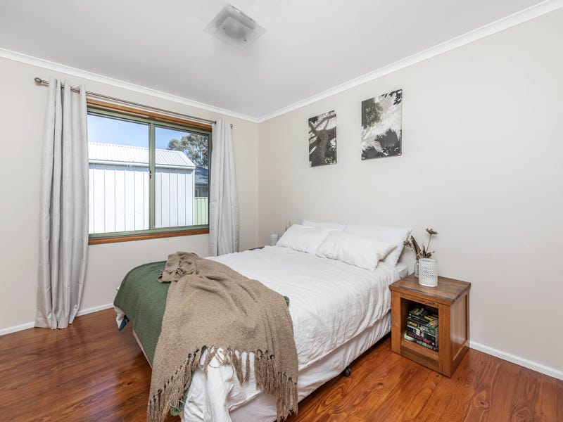 Unique opportunity –one property, two 7